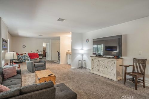 18318 Eucalyptus Ave, Lake Elsinore CA  92532-2084 exterior