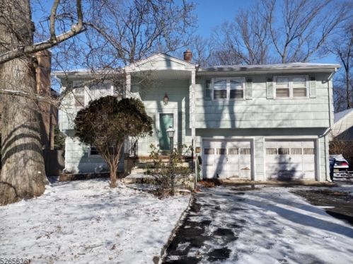 110 Farley Ave, Fanwood, NJ 07023-1005