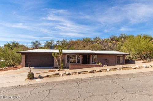 7881 Hopdown Ave, Tucson, AZ 85741-1501