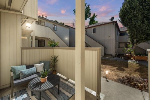 2625 Westberry Dr, Santa Rosa, CA 95403-7207