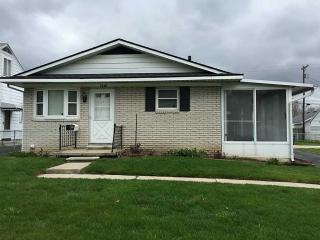 1940 Newport Ave, Toledo, OH 43613-2853