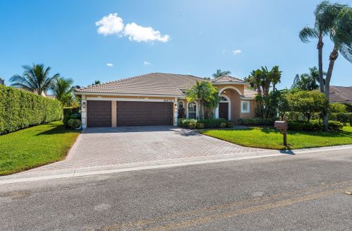 9570 Aloe Rd, Boynton Beach, FL 33436-7354