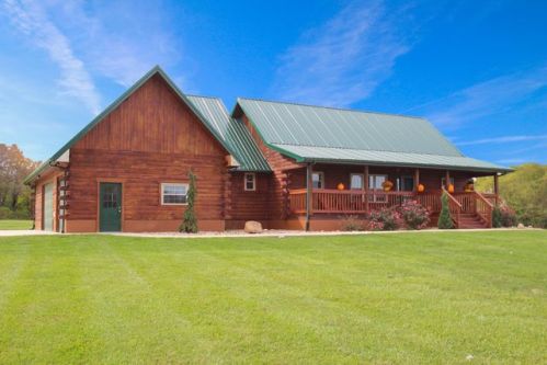 4549 Pickerington Rd, Carroll, OH 43112-9746