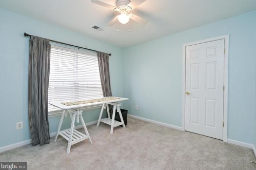 1746 Ann Scarlet Ct, Woodbridge VA  22191-3992 exterior