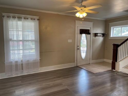 934 Temple Ave, New Castle, PA 16101-4451