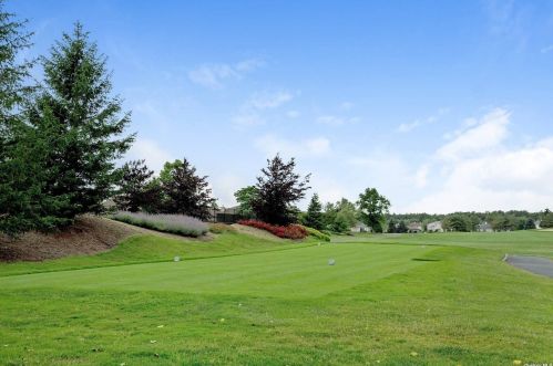 662 Verona Dr, Huntington Station NY  11747-5257 exterior