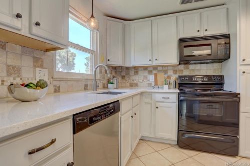 1334 Xavier St, Denver CO 80204-1019 exterior