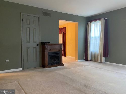 101 Richmond Ct, Harleysville PA  19438-3616 exterior