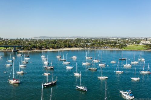 502 Palm Ave, San Diego CA  92118-1756 exterior