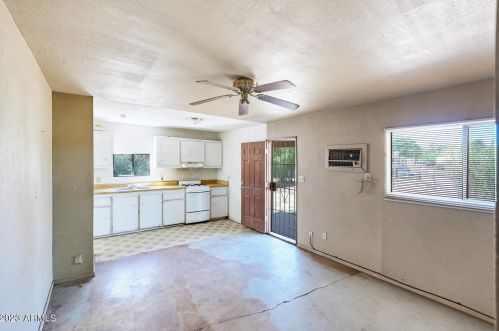 305 2nd St, Sierra Vista AZ  85635-1830 exterior