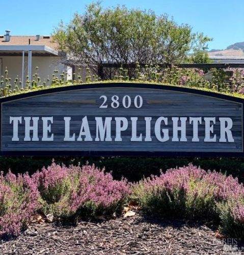 333 Aileen Ave, Santa Rosa CA  95407-6204 exterior