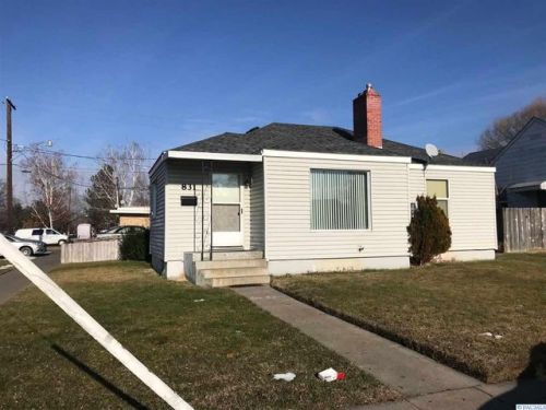 831 Sylvester St, Pasco, WA 99301-5227