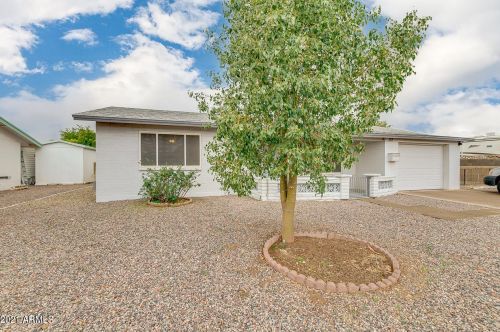 152 63rd St, Mesa, AZ 85206-1621