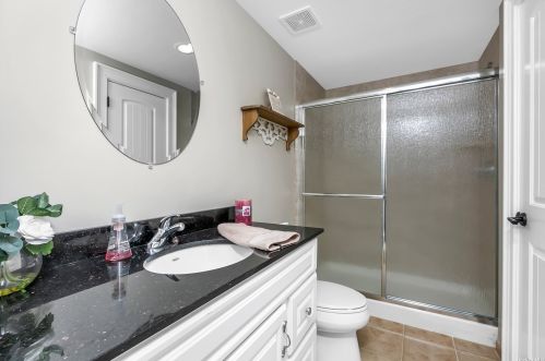 19 Pinehurst Dr, Mount Sinai NY  11766-3421 exterior