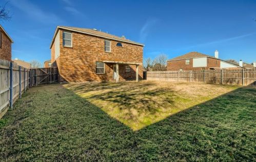 4601 Fox Sedge Ln, Denton, TX 76208-6835