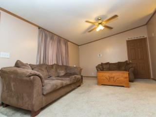 1208 Woolcut Ln, Toledo, OH 43615-7658