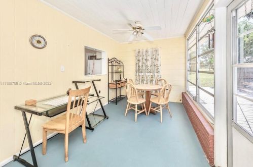 507 Dona Dr, Nokomis FL  34275-2613 exterior