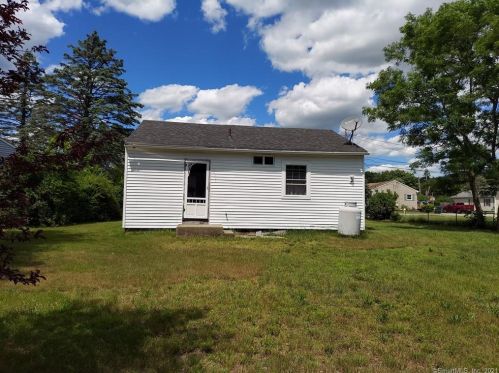 23 Flint Ct, Groton CT  06340-4824 exterior