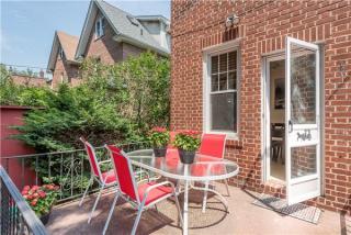 6021 Delafield Ave, Bronx, NY 10471-1801