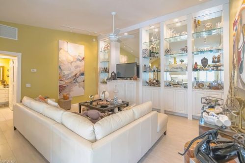 3308 Cayman Ln, Naples, FL 34119-1607