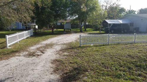 203 Melton Dr, Fort Pierce, FL 34982-7379
