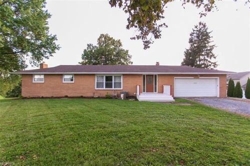 2125 Richville Dr, Massillon, OH 44646-8800