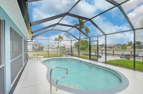 1005 1 Pl, Cape Coral FL  33993-1143 exterior