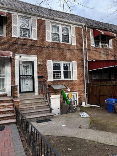 110-21 172nd St, Jamaica, NY 11433-1310