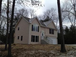 84 Juniper Way, Brooklyn CT  06234-3452 exterior