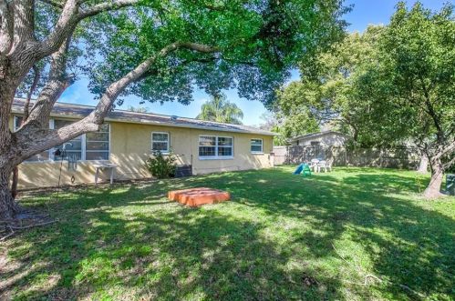2712 Margie Pl, Tarpon Springs, FL 34691-3236