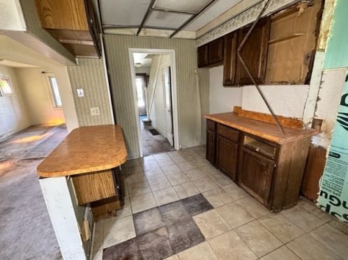 179 Magnolia St, Whitaker PA 15120-2331 exterior