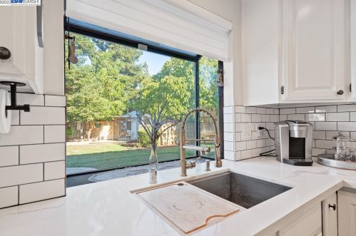 7793 Peppertree Rd, Pleasanton CA  94568-1348 exterior