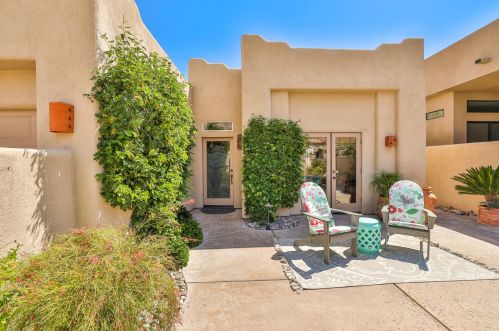 54560 Avenida Madero, La Quinta CA  92253-3725 exterior