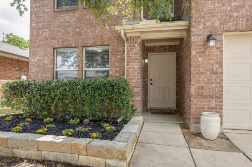 2409 Graystone Dr, Oak Point TX  75068-5782 exterior