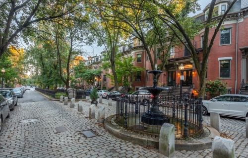 18 Concord Sq, Boston, MA