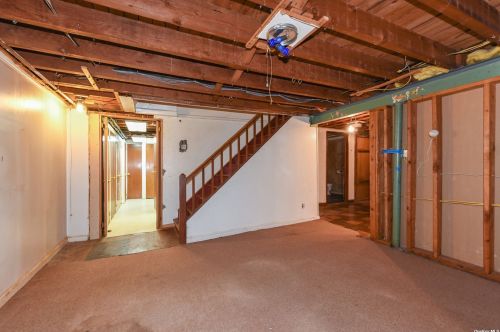 601 8th Ave, New Hyde Park NY  11040-5405 exterior