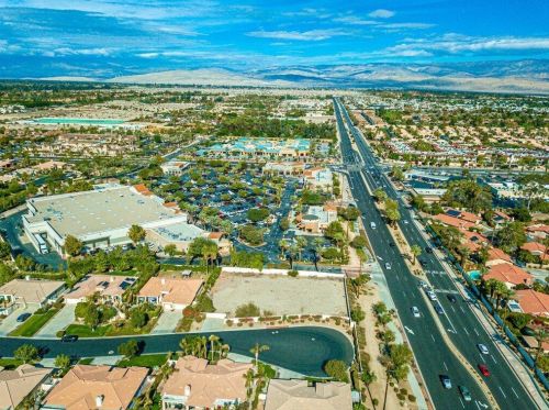 79 Calle Manzanita, Rancho Mirage CA  92270-4140 exterior