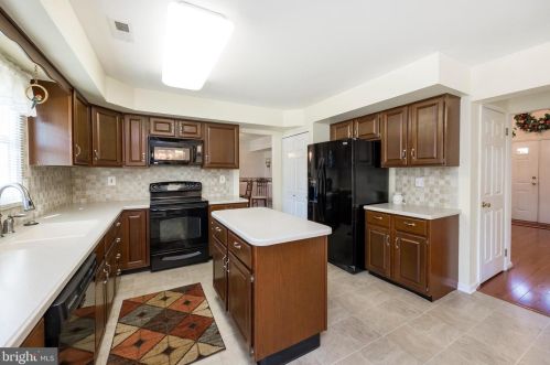 1246 Jarvis Ln, Lansdale PA 19446-6515 exterior