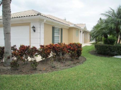 12050 Elsinore Dr, Fort Pierce, FL 34987-2192