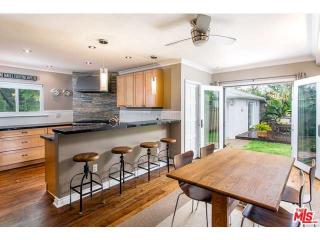 7855 Mcconnell Ave, Los Angeles CA  90045-1043 exterior