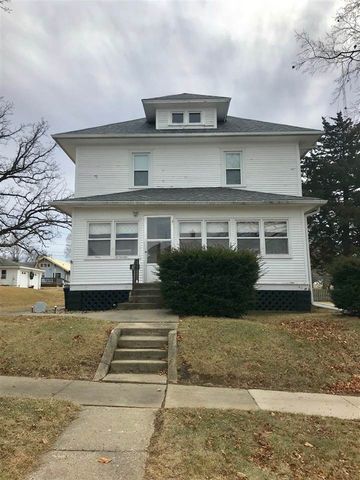 310 6th St, Gladbrook, IA 50635-7746