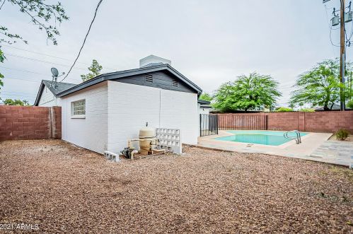 7020 12 St, Phoenix AZ 85086-4800 exterior