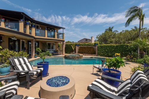 2562 Grandview St, San Diego CA 92110-1031 exterior