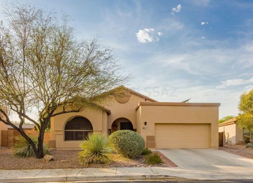 8217 Sombrero Point Dr, Tucson, AZ 85743-7400