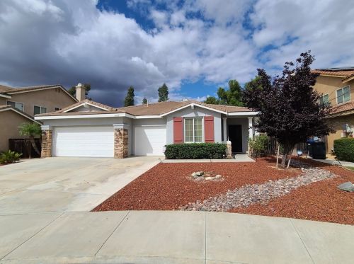 25470 Chesterfield Ln, Wildomar, CA 92595-7744