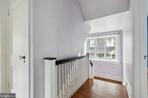 6903 Chew Ave, Philadelphia PA 19120-2211 exterior