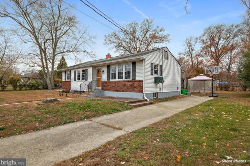 310 8th St, West Deptford, NJ 08086-3050