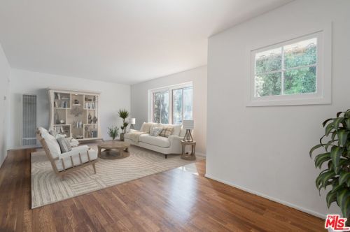 10102 Jersey Ave, Whittier, CA 90670-3648