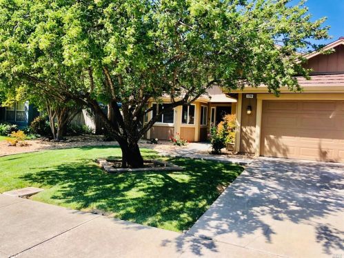 1290 Jacobs Dr, Liberty Farms, CA 95620-3239