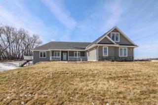 4433 Ridge Rd, Deerfield, WI 53531-9104